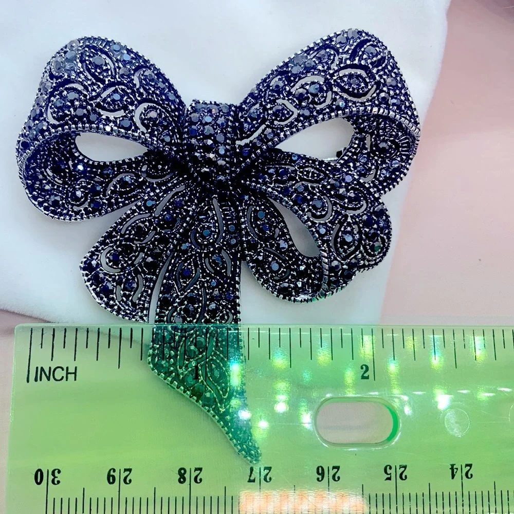 Black Rhinestone Bow Bowknot Brooch - Picture 2 of 3